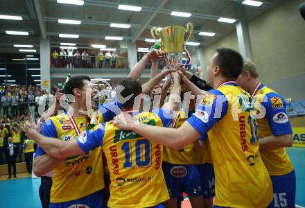 Volleyball. AVL Finale. SK Posojilnica Aich/Dob gegen SG Union Raiffeisen Waldviertel. Meisterjubel (Aich/Dob). Bleiburg, 24.4.2019.
Foto: Kuess
---
pressefotos, pressefotografie, kuess, qs, qspictures, sport, bild, bilder, bilddatenbank