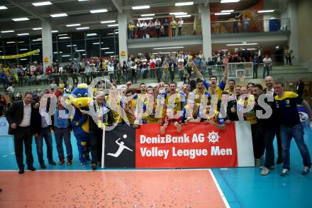 Volleyball. AVL Finale. SK Posojilnica Aich/Dob gegen SG Union Raiffeisen Waldviertel. Meisterjubel (Aich/Dob). Bleiburg, 24.4.2019.
Foto: Kuess
---
pressefotos, pressefotografie, kuess, qs, qspictures, sport, bild, bilder, bilddatenbank