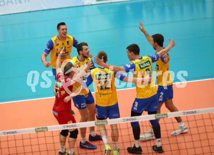 Volleyball. AVL Finale. SK Posojilnica Aich/Dob gegen SG Union Raiffeisen Waldviertel. Jubel (Aich/Dob). Bleiburg, 24.4.2019.
Foto: Kuess
---
pressefotos, pressefotografie, kuess, qs, qspictures, sport, bild, bilder, bilddatenbank