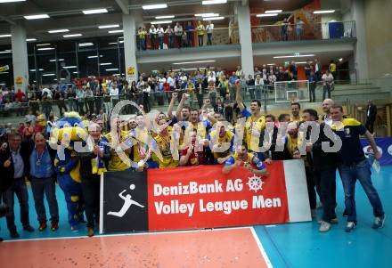 Volleyball. AVL Finale. SK Posojilnica Aich/Dob gegen SG Union Raiffeisen Waldviertel. Meisterjubel (Aich/Dob). Bleiburg, 24.4.2019.
Foto: Kuess
---
pressefotos, pressefotografie, kuess, qs, qspictures, sport, bild, bilder, bilddatenbank