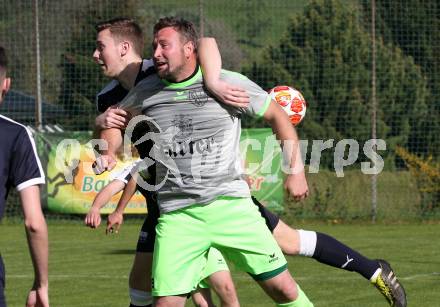 Fussball 2. Klasse C. Himmelberg gegen Gurk. Jorbi Vathi, (Himmelberg),  Michael Felsberger  (Gurk). Himmelberg, am 27.4.2019.
Foto: Kuess
---
pressefotos, pressefotografie, kuess, qs, qspictures, sport, bild, bilder, bilddatenbank