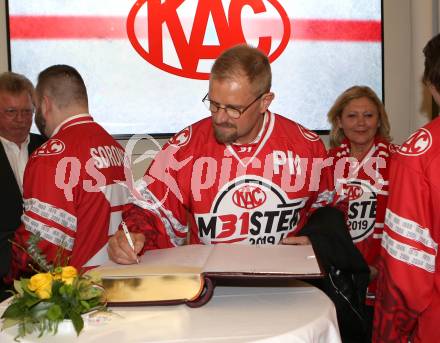 EBEL. Eishockey Bundesliga. Meisterfeier KAC.   Trainer Petri Matikainen. Klagenfurt, am 29.4.2019.
Foto: Kuess
---
pressefotos, pressefotografie, kuess, qs, qspictures, sport, bild, bilder, bilddatenbank