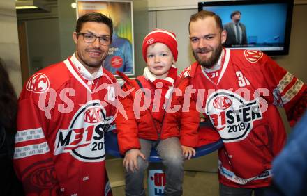 EBEL. Eishockey Bundesliga. Meisterfeier KAC.   Andrew Jacob Kozek, Christoph Duller. Klagenfurt, am 29.4.2019.
Foto: Kuess
---
pressefotos, pressefotografie, kuess, qs, qspictures, sport, bild, bilder, bilddatenbank