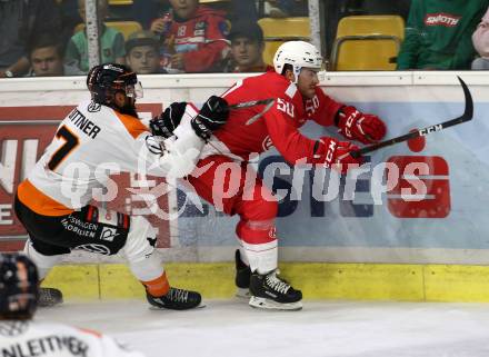 Ebel Eishockey Bundesliga. Testspiel. KAC gegen Wolfsburg Grizzlys. Matthew Neal,  (KAC), Sebastian Furchner  (Wolfsburg). Klagenfurt, am 21.8.2019.
Foto: Kuess
www.qspictures.net
---
pressefotos, pressefotografie, kuess, qs, qspictures, sport, bild, bilder, bilddatenbank