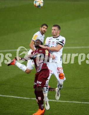 Fussball tipico Bundesliga. RZ Pellets WAC gegen Cashpoint SCR Altach.  Michael Sollbauer,  (WAC),  Frantz Pangop (Altach). Wolfsberg, am 24.8.2019.
Foto: Kuess
www.qspictures.net

---
pressefotos, pressefotografie, kuess, qs, qspictures, sport, bild, bilder, bilddatenbank