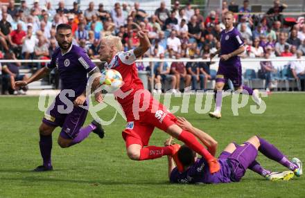 Fussball 2. Liga. SK Austra Klagenfurt gegen FC Blau Weiss Linz. Kosmas Gkezos, Ivan Saravanja,  (Austria Klagenfurt), Thomas Froeschl (Linz). Klagenfurt, am 25.8.2019.
Foto: Kuess
www.qspictures.net
---
pressefotos, pressefotografie, kuess, qs, qspictures, sport, bild, bilder, bilddatenbank