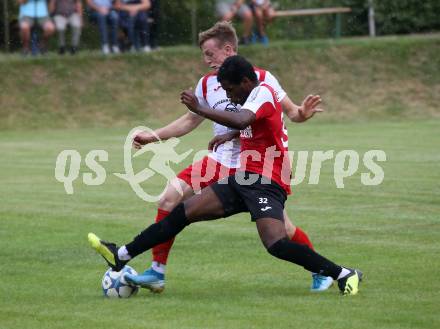 Fussball. Kaerntner Liga. Ferlach Atus gegen Spittal/Drau. Hannes Marcel Schwarz  (Ferlach),   Rashidi Mohamed Udikaluka (Spittal). Ferlach, 24.8.2019.
Foto: Kuess
www.qspictures.net
---
pressefotos, pressefotografie, kuess, qs, qspictures, sport, bild, bilder, bilddatenbank