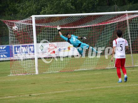 Fussball. Kaerntner Liga. Ferlach Atus gegen Spittal/Drau. Tor von Stephan Buergler (Ferlach), Florian Heindl (Spittal). Ferlach, 24.8.2019.
Foto: Kuess
www.qspictures.net
---
pressefotos, pressefotografie, kuess, qs, qspictures, sport, bild, bilder, bilddatenbank