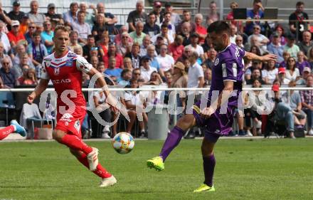 Fussball 2. Liga. SK Austra Klagenfurt gegen FC Blau Weiss Linz. Darijo Pecirep,  (Austria Klagenfurt), Martin Kreuzriegler (Linz). Klagenfurt, am 25.8.2019.
Foto: Kuess
www.qspictures.net
---
pressefotos, pressefotografie, kuess, qs, qspictures, sport, bild, bilder, bilddatenbank