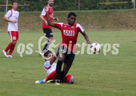 Fussball. Kaerntner Liga. Ferlach Atus gegen Spittal/Drau. Christopher Katschnig (Ferlach),   Rashidi Mohamed Udikaluka (Spittal). Ferlach, 24.8.2019.
Foto: Kuess
www.qspictures.net
---
pressefotos, pressefotografie, kuess, qs, qspictures, sport, bild, bilder, bilddatenbank