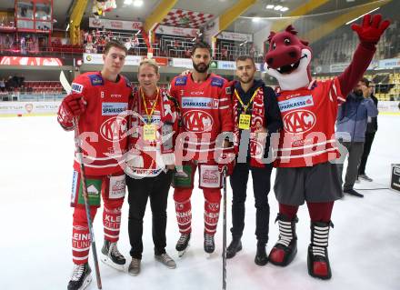 EBEL. Eishockey Bundesliga. KAC gegen	EC Red Bull Salzburg.  Antenne Fan Bank. Nicholas Eric Petersen, David Joseph Fischer (KAC). Klagenfurt, am 22.9.2019.
Foto: Kuess
www.qspictures.net

---
pressefotos, pressefotografie, kuess, qs, qspictures, sport, bild, bilder, bilddatenbank