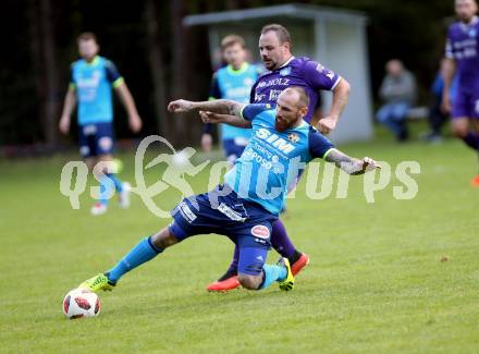 Fussball. 1. Klasse D. Eisenkappel gegem Globasnitz.  Florian Romano (Eisenkappel), Rok Pavlicic (Globasnitz). Eisenkappel, 21.9.2019.  
Foto: Kuess
www.qspictures.net
---
pressefotos, pressefotografie, kuess, qs, qspictures, sport, bild, bilder, bilddatenbank