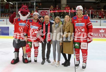 EBEL. Eishockey Bundesliga. KAC gegen	EHC Liwest Black Wings Linz. Spieler des Abends Matthew Neal, Adam Comrie (KAC). Klagenfurt, am 29.9.2019.
Foto: Kuess
www.qspictures.net

---
pressefotos, pressefotografie, kuess, qs, qspictures, sport, bild, bilder, bilddatenbank