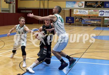 Basketball Zweite Liga 2019/2020. Grunddurchgang 9. Runde. KOS Celovec gegen  Guessing/Jennersdorf Blackbirds 	.  Tim Huber, Ales Primc,  (KOS Celovec),  Sebastian Koch (Blackbirds). Klagenfurt, am 9.11.2019.
Foto: Kuess
www.qspictures.net

---
pressefotos, pressefotografie, kuess, qs, qspictures, sport, bild, bilder, bilddatenbank