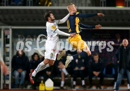 Fussball Bundesliga. RZ Pellets WAC gegen FC Red Bull Salzburg. Nemanja Rnic, (WAC),  Erling Braut Haland  (Salzburg). Wolfsberg, am 10.11.2019.
Foto: Kuess
www.qspictures.net

---
pressefotos, pressefotografie, kuess, qs, qspictures, sport, bild, bilder, bilddatenbank