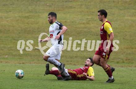 Fussball Unterliga West. Radenthein gegen Lienz.  Alexander Rauter,  (Radenthein),  Ante Cosic, Patrick Eder (Lienz). Radenthein, am 2.11.2019.
Foto: Kuess
www.qspictures.net

---
pressefotos, pressefotografie, kuess, qs, qspictures, sport, bild, bilder, bilddatenbank