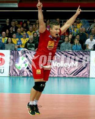 Volleyball. CEV Champions League Volley 2020 Men. SK Zadruga Aich/Dob gegen HAOK Mladost Zageb. Jubel Manuel Steiner (Aich/Dob). Klagenfurt, am 13.11.2019.
Foto: Kuess
www.qspictures.net
Foto: Kuess
---
pressefotos, pressefotografie, kuess, qs, qspictures, sport, bild, bilder, bilddatenbank