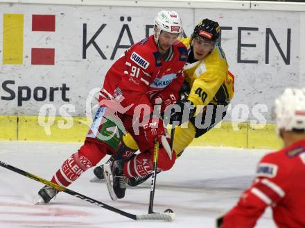 EBEL. Eishockey Bundesliga. KAC gegen	Vienna Capitals. Philipp Kreuzer,  (KAC), Mike Zalewski (Vienna Capitals). Klagenfurt, am 15.11.2019.
Foto: Kuess
www.qspictures.net

---
pressefotos, pressefotografie, kuess, qs, qspictures, sport, bild, bilder, bilddatenbank