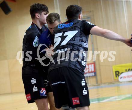 HLA. Handball Bundesliga. SC Kelag Ferlach gegen Sparkasse Schwaz Handball Tirol. Matic Kotar (Ferlach), Michael Miskovez, Balthasar Huber  (Schwaz). Ferlach, am 23.11.2019.
Foto: Kuess
www.qspictures.net

---
pressefotos, pressefotografie, kuess, qs, qspictures, sport, bild, bilder, bilddatenbank