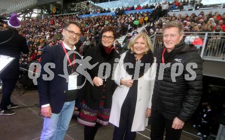 SK Austria Klagenfurt. Mitsing-Konzert. Kaernten singt Weihnachtslieder.  Ivica Peric, Prettner, Matthiaschitz, Arno Arthofer. Klagenfurt, am 1.12.2019.
Foto: Kuess
www.qspictures.net
---
pressefotos, pressefotografie, kuess, qs, qspictures, sport, bild, bilder, bilddatenbank