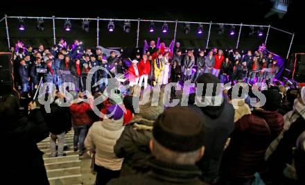 SK Austria Klagenfurt. Mitsing-Konzert. Kaernten singt Weihnachtslieder.  . Klagenfurt, am 1.12.2019.
Foto: Kuess
www.qspictures.net
---
pressefotos, pressefotografie, kuess, qs, qspictures, sport, bild, bilder, bilddatenbank