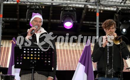 SK Austria Klagenfurt. Mitsing-Konzert. Kaernten singt Weihnachtslieder.  Udo Wenders. Klagenfurt, am 1.12.2019.
Foto: Kuess
www.qspictures.net
---
pressefotos, pressefotografie, kuess, qs, qspictures, sport, bild, bilder, bilddatenbank