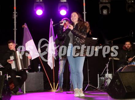 SK Austria Klagenfurt. Mitsing-Konzert. Kaernten singt Weihnachtslieder.  Vanessa Dollinger. Klagenfurt, am 1.12.2019.
Foto: Kuess
www.qspictures.net
---
pressefotos, pressefotografie, kuess, qs, qspictures, sport, bild, bilder, bilddatenbank