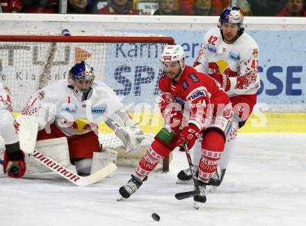 EBEL. Eishockey Bundesliga. KAC gegen	EC Red Bull Salzburg. Steven Strong,  (KAC), Jean Philippe Lamoureux, Layne Viveiros (Salzburg). Klagenfurt, am 6.12.2019.
Foto: Kuess
www.qspictures.net

---
pressefotos, pressefotografie, kuess, qs, qspictures, sport, bild, bilder, bilddatenbank