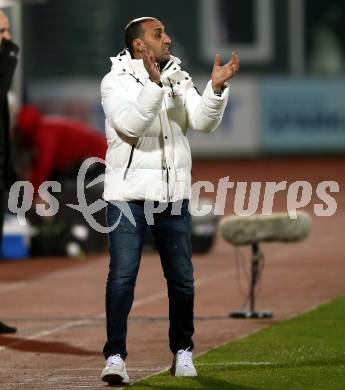 Fussball Bundesliga. RZ Pellets WAC gegen LASK. Trainer Mohamed Sahli (WAC). Wolfsberg, am 7.12.2019.
Foto: Kuess
www.qspictures.net

---
pressefotos, pressefotografie, kuess, qs, qspictures, sport, bild, bilder, bilddatenbank