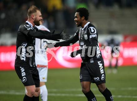 Fussball Bundesliga. RZ Pellets WAC gegen LASK.  Torjubel Joao Klauss De Mello, Samuel Tetteh  (LASK). Wolfsberg, am 7.12.2019.
Foto: Kuess
www.qspictures.net

---
pressefotos, pressefotografie, kuess, qs, qspictures, sport, bild, bilder, bilddatenbank