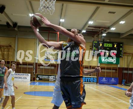 Basketball OEBV Cup. Austria Cup. Woerthersee Piraten gegen Klosterneuburg Dukes. Daniel Gspandl,  (Piraten), Christoph Jakubowski (Klosterneuburg). Klagenfurt, am 11.12.2019.
Foto: Kuess
www.qspictures.net

---
pressefotos, pressefotografie, kuess, qs, qspictures, sport, bild, bilder, bilddatenbank