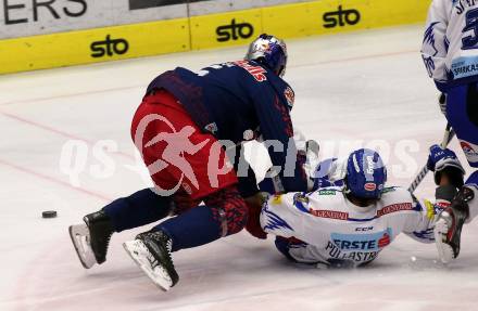 EBEL. Eishockey Bundesliga. EC VSV gegen EC Red Bull Salzburg.  Jerry Pollastrone, (VSV), Thomas Raffl  (Salzburg). Villach, am 13.12.2019.
Foto: Kuess
www.qspictures.net
---
pressefotos, pressefotografie, kuess, qs, qspictures, sport, bild, bilder, bilddatenbank