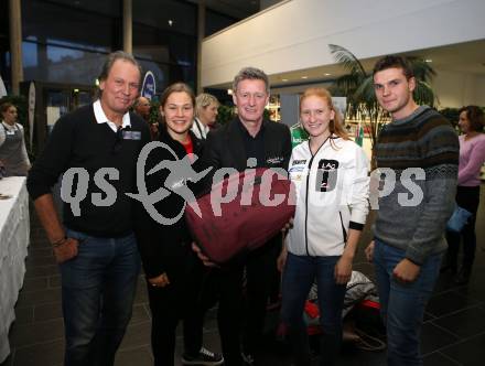 Kaernten Sport. Sportlermeeting. Package Uebergabe. Wolfgang Dabernig, Lea Bostjancic, Arno Arthofer, Cornelia Wohlfahrt. Klagenfurt, 17.12.2019.
Foto: Kuess 
www.qspictures.net
---
pressefotos, pressefotografie, kuess, qs, qspictures, sport, bild, bilder, bilddatenbank