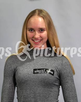 Kaernten Sport. Sportlermeeting. Package Uebergabe.  Katharina Sadnik (Radsport). Klagenfurt, 17.12.2019.
Foto: Kuess 
www.qspictures.net
---
pressefotos, pressefotografie, kuess, qs, qspictures, sport, bild, bilder, bilddatenbank