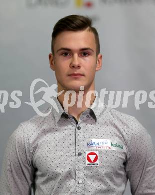 Kaernten Sport. Sportlermeeting. Package Uebergabe.  Hannes Koestenbaumer (Karate). Klagenfurt, 17.12.2019.
Foto: Kuess 
www.qspictures.net
---
pressefotos, pressefotografie, kuess, qs, qspictures, sport, bild, bilder, bilddatenbank