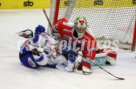 EBEL. Eishockey Bundesliga. EC VSV gegen HCB Suedtirol Alperia. Chris Collins,  (VSV),  Leland Irving (Bozen). Villach, am 20.12.2019.
Foto: Kuess
www.qspictures.net
---
pressefotos, pressefotografie, kuess, qs, qspictures, sport, bild, bilder, bilddatenbank