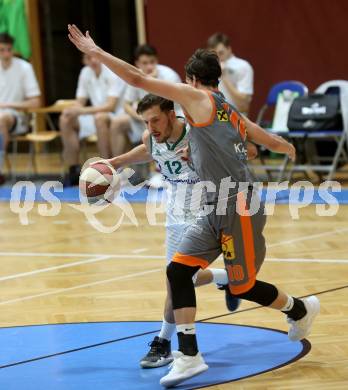 Basketball Zweite Liga 2019/2020. Grunddurchgang 15. Runde. KOS Celovec gegen  Fuerstenfeld Panthers. Tiso Cvetkovic,  (KOS Celovec),  Fabian Richter (Fuerstenfeld). Klagenfurt, am 21.12.2019.
Foto: Kuess
www.qspictures.net

---
pressefotos, pressefotografie, kuess, qs, qspictures, sport, bild, bilder, bilddatenbank