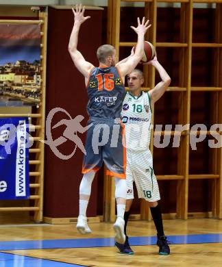 Basketball Zweite Liga 2019/2020. Grunddurchgang 15. Runde. KOS Celovec gegen  Fuerstenfeld Panthers. Ales Primc, (KOS Celovec), Alex Laurent  (Fuerstenfeld). Klagenfurt, am 21.12.2019.
Foto: Kuess
www.qspictures.net

---
pressefotos, pressefotografie, kuess, qs, qspictures, sport, bild, bilder, bilddatenbank