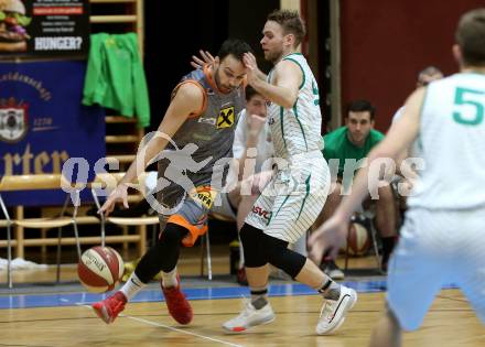 Basketball Zweite Liga 2019/2020. Grunddurchgang 15. Runde. KOS Celovec gegen  Fuerstenfeld Panthers. Tim Huber,  (KOS Celovec), Mario Petric (Fuerstenfeld). Klagenfurt, am 21.12.2019.
Foto: Kuess
www.qspictures.net

---
pressefotos, pressefotografie, kuess, qs, qspictures, sport, bild, bilder, bilddatenbank