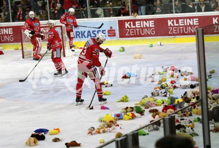 EBEL. Eishockey Bundesliga. KAC gegen	Hydro Fehervar AV 19. Teddybeartoss Fischer David Joseph (KAC). Klagenfurt, am 15.12.2019.
Foto: Kuess
www.qspictures.net

---
pressefotos, pressefotografie, kuess, qs, qspictures, sport, bild, bilder, bilddatenbank