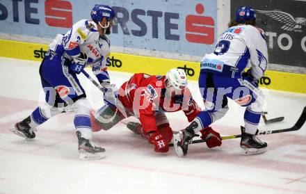 EBEL. Eishockey Bundesliga. VSV gegen KAC.  Kevin Schmidt, Chris Collins, (VSV), Siim Liivik  (KAC). Villach, am 30.12.2019.
Foto: Kuess
www.qspictures.net
---
pressefotos, pressefotografie, kuess, qs, qspictures, sport, bild, bilder, bilddatenbank