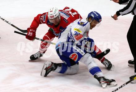 EBEL. Eishockey Bundesliga. VSV gegen KAC.  Miika Lahti,  (VSV), Siim Liivik (KAC). Villach, am 30.12.2019.
Foto: Kuess
www.qspictures.net
---
pressefotos, pressefotografie, kuess, qs, qspictures, sport, bild, bilder, bilddatenbank