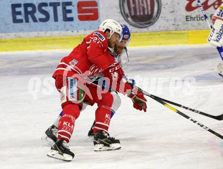 EBEL. Eishockey Bundesliga. KAC gegen	VSV. Hundertpfund Thomas (KAC),  Fraser Jamie (VSV). Klagenfurt, am 5.1.2020.
Foto: Kuess
www.qspictures.net

---
pressefotos, pressefotografie, kuess, qs, qspictures, sport, bild, bilder, bilddatenbank