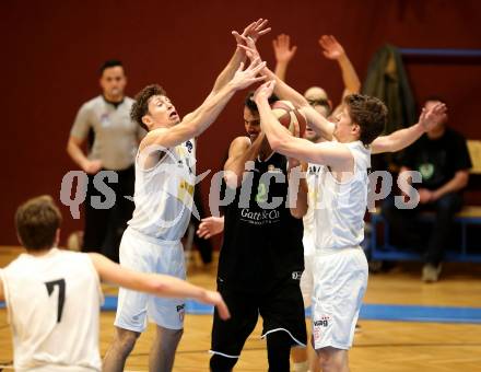 Basketball Zweite Liga 2019/2020. Grunddurchgang 16. Runde. Woerthersee Piraten gegen Basket Flames. Simon Finzgar, Tevz Ruzic (Piraten), Fabricio Vay (Basket Flames). Klagenfurt, am 5.1.2020.
Foto: Kuess
www.qspictures.net

---
pressefotos, pressefotografie, kuess, qs, qspictures, sport, bild, bilder, bilddatenbank