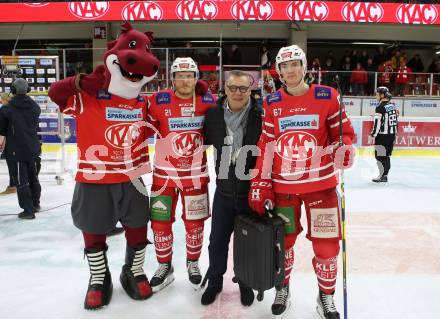 EBEL. Eishockey Bundesliga. KAC gegen	HCB Suedtirol Alperia. Manuel Geier, Wolfgang Gratzer (Generali), Spieler des Abends Petter Hansson (KAC). Klagenfurt, am 7.1.2020.
Foto: Kuess
www.qspictures.net

---
pressefotos, pressefotografie, kuess, qs, qspictures, sport, bild, bilder, bilddatenbank