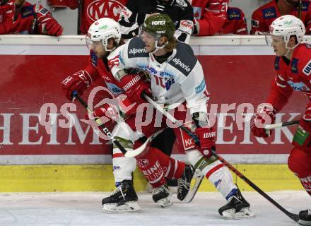 EBEL. Eishockey Bundesliga. KAC gegen	HCB Suedtirol Alperia. Daniel Obersteiner,  (KAC), Sebastien Sylvestre (Bozen). Klagenfurt, am 7.1.2020.
Foto: Kuess
www.qspictures.net

---
pressefotos, pressefotografie, kuess, qs, qspictures, sport, bild, bilder, bilddatenbank