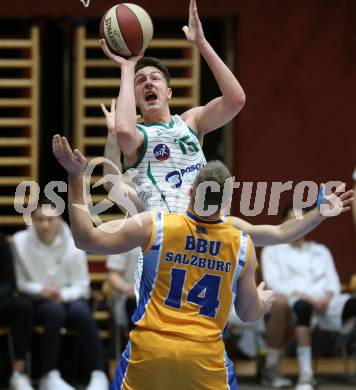 Basketball Zweite Liga 2019/2020. Grunddurchgang 17. Runde. KOS Celovec gegen  BBU Salzburg. Rijad Dzigal (KOS Celovec), Jasmin Tomas (Salzburg). Klagenfurt, am 11.1.2020.
Foto: Kuess
www.qspictures.net

---
pressefotos, pressefotografie, kuess, qs, qspictures, sport, bild, bilder, bilddatenbank