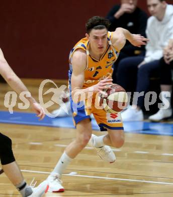 Basketball Zweite Liga 2019/2020. Grunddurchgang 17. Runde. KOS Celovec gegen  BBU Salzburg. Thomas Buchegger (Salzburg). Klagenfurt, am 11.1.2020.
Foto: Kuess
www.qspictures.net

---
pressefotos, pressefotografie, kuess, qs, qspictures, sport, bild, bilder, bilddatenbank