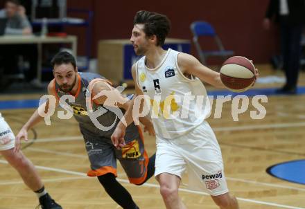 Basketball Zweite Liga 2019/2020. Grunddurchgang 18. Runde. Woerthersee Piraten gegen Fuerstenfeld Panthers.  Sebastian Schaal, (Piraten),  Mario Petric (Fuerstenfeld). Klagenfurt, am 18.1.2020.
Foto: Kuess
www.qspictures.net

---
pressefotos, pressefotografie, kuess, qs, qspictures, sport, bild, bilder, bilddatenbank