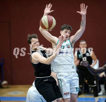 Basketball Zweite Liga 2019/2020. Grunddurchgang 19. Runde. KOS Celovec gegen  Raiders Tirol. Rijad Dzigal (KOS Celovec), Oliver Vujakovic (Tirol). Klagenfurt, am 25.1.2020.
Foto: Kuess
www.qspictures.net

---
pressefotos, pressefotografie, kuess, qs, qspictures, sport, bild, bilder, bilddatenbank